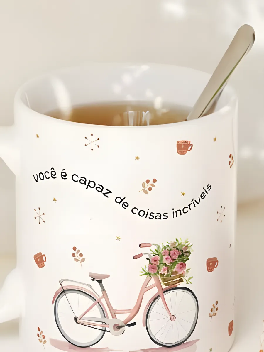 Caneca com bicicleta e a frase você é capaz de coisas incríveis