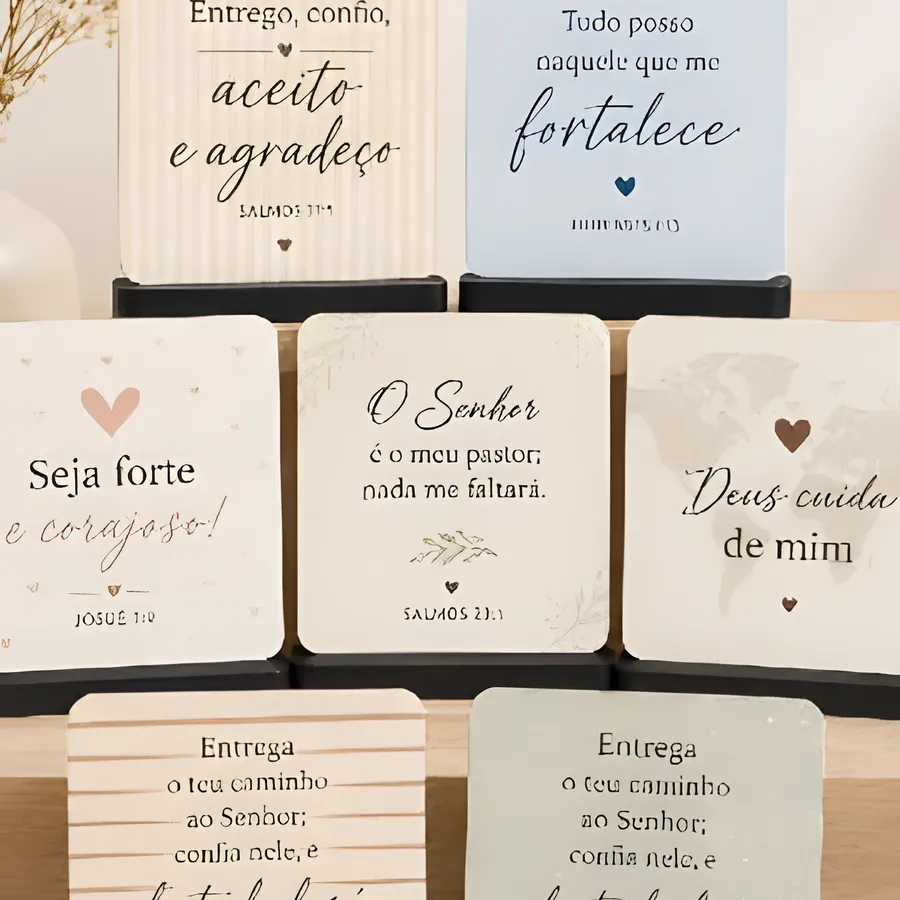 Placas em MDF com versículos e frases